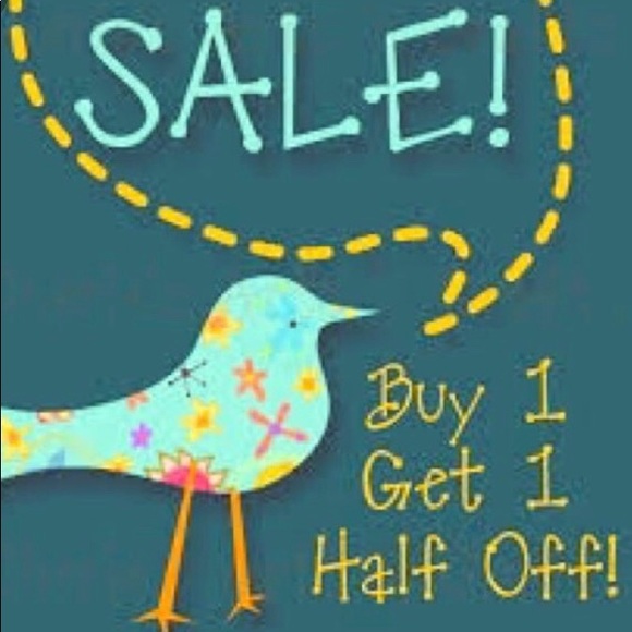 ENTIRE CLOSET - Picture 1 of 1